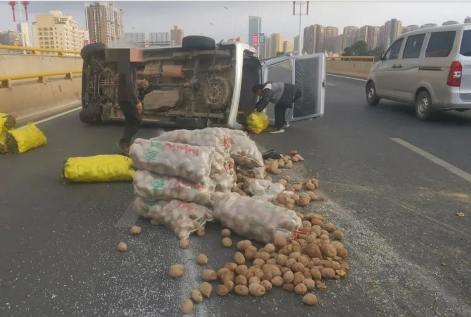 面包車：我承受了不能承受之重（供圖）