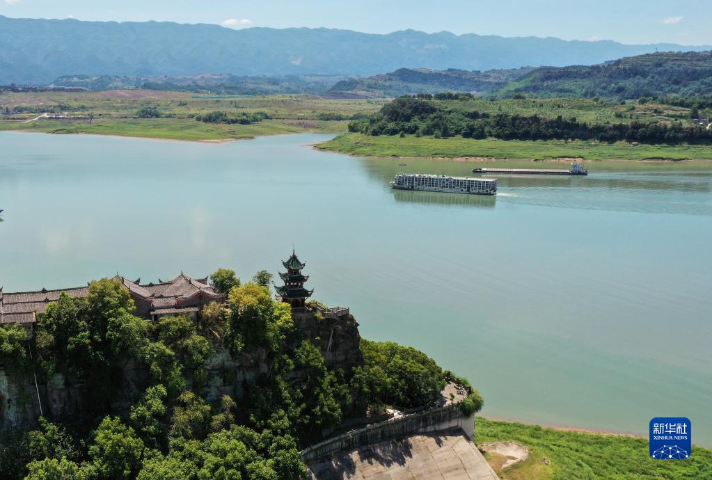 勞動創(chuàng)造幸福——水上移動的“家”：滾裝船上的工作與生活 (12)