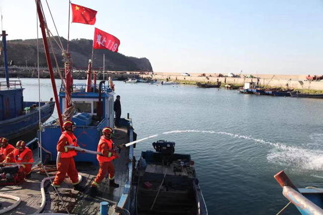 海上119滅火演練。長島大隊(duì)供圖