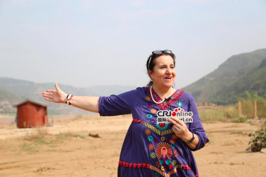 【2022打卡中國】看河水奔涌 聽古渡低吟 外國網(wǎng)紅體驗黃河的“千種風(fēng)情”_fororder_ccc4