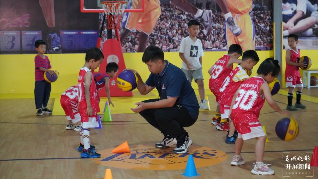 玉溪江川暑期體育培訓(xùn)很火爆(開屏新聞通訊員 李丹 張延江 楊俊芳 攝)