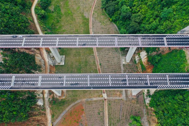 玉楚高速26日全線開通運營:40分鐘連通玉溪楚雄(中鐵開發(fā)投資集團有限公司供圖)