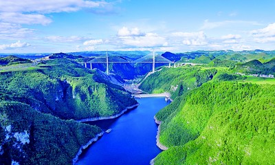 構(gòu)建新發(fā)展格局:高質(zhì)量發(fā)展穩(wěn)步向前 構(gòu)建新發(fā)展格局:高質(zhì)量發(fā)展穩(wěn)步向前