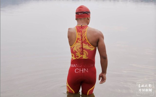 開(kāi)屏人物｜王家超：創(chuàng)造一個(gè)又一個(gè)奇跡的“鐵壁阿童木”（春城晚報(bào)-開(kāi)屏新聞?dòng)浾?李春麗 攝）