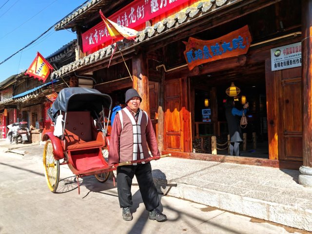 曲靖老城“變形記”！古韻天池好吃好逛憶鄉(xiāng)愁 春城晚報(bào)-開屏新聞?dòng)浾?蔣瓊波 通訊員 肖寓晨 攝影報(bào)道