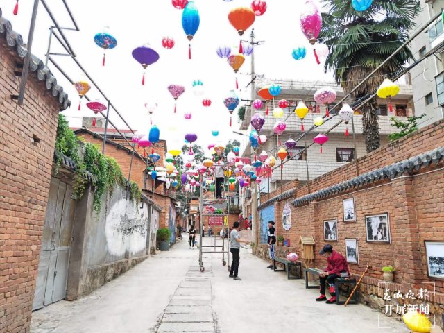 曲靖老城“變形記”！古韻天池好吃好逛憶鄉(xiāng)愁 春城晚報(bào)-開屏新聞?dòng)浾?蔣瓊波 通訊員 肖寓晨 攝影報(bào)道