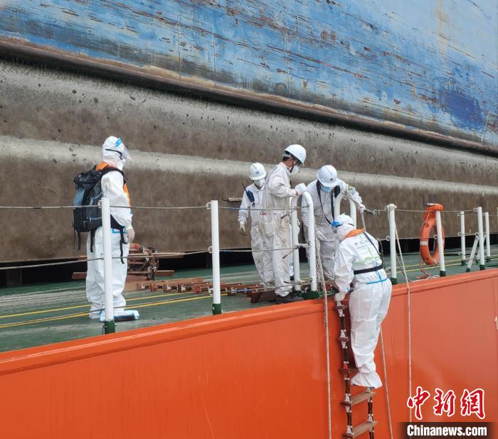 上海海港口岸為國(guó)際航船提供通關(guān)便利促進(jìn)航運(yùn)企業(yè)提升競(jìng)爭(zhēng)力