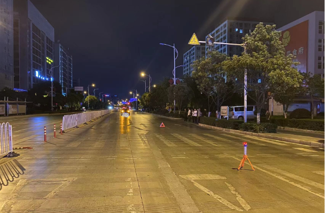 昆明交警警示曝光|網(wǎng)約車超速過人行道 時速66公里撞人觸“刑法”(警方供圖)