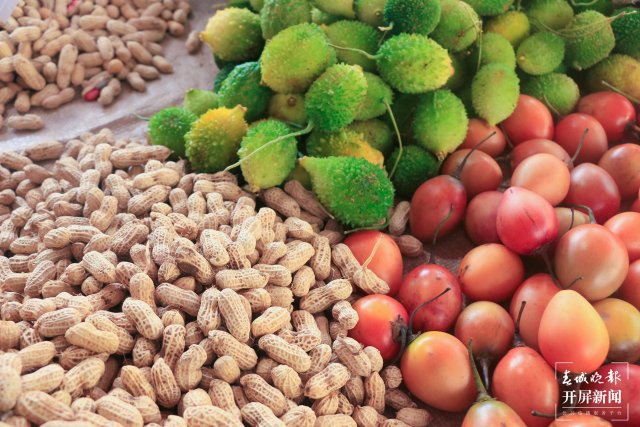 德宏菜市場(chǎng)（開屏新聞?dòng)浾?馬楠 通訊員 胡佩靈 楊曉玲 攝）