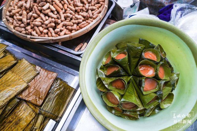 德宏菜市場(chǎng)（開屏新聞?dòng)浾?馬楠 通訊員 胡佩靈 楊曉玲 攝）