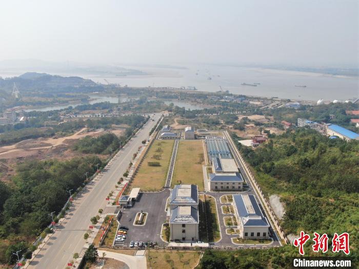 9月29日，航拍江西九江湖口縣湖口潤(rùn)泉供水有限公司水廠?！⒘?攝