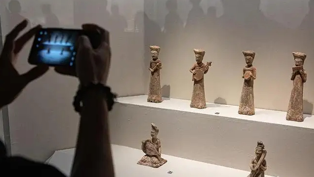 【光明網(wǎng)評】文明過節(jié)，一道別樣風(fēng)景