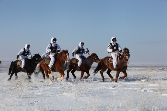 大熊貓“四?！?。 中國(guó)大熊貓保護(hù)研究中心供圖
