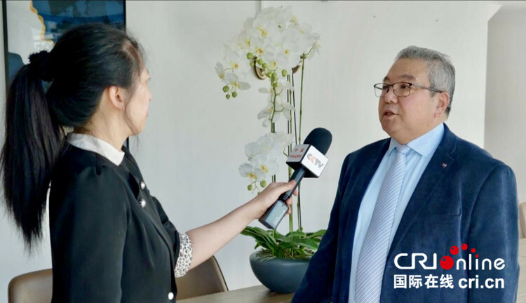 瑞士中國(guó)和平統(tǒng)一促進(jìn)會(huì)名譽(yù)會(huì)長(zhǎng)、瑞中文化藝術(shù)交流協(xié)會(huì)會(huì)長(zhǎng)趙元接受總臺(tái)記者獨(dú)家專訪。