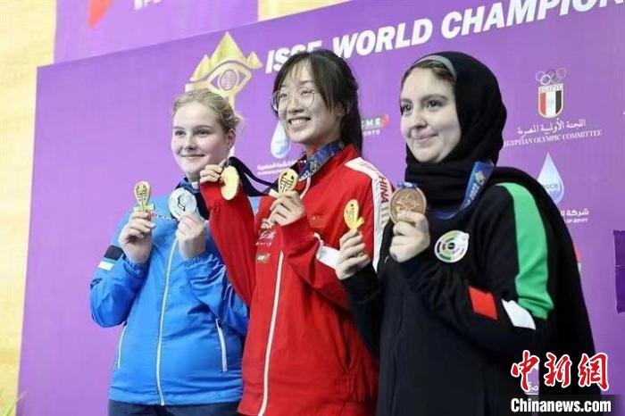 本屆世錦賽中站上冠軍臺(tái)的龐鈺千?！∈茉L者供圖