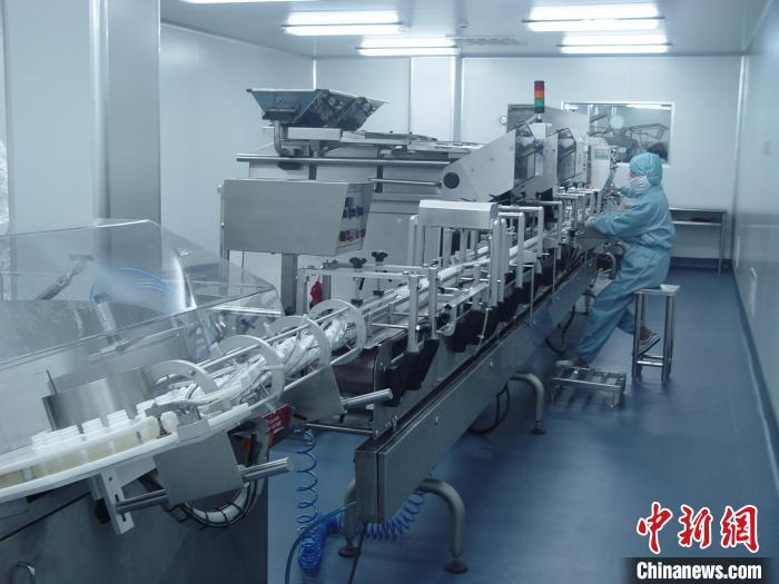 資料圖：現(xiàn)代化制藥車間。
