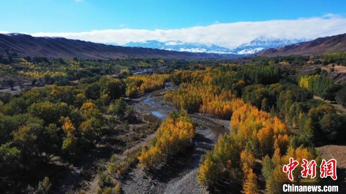 空中鳥瞰塔西河河谷全景。　瓦力斯江 攝
