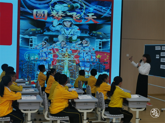 開展大中小幼一體化思政課研究展示活動(dòng)照片3.jpg 開展大中小幼一體化思政課研究展示活動(dòng)照片3.jpg