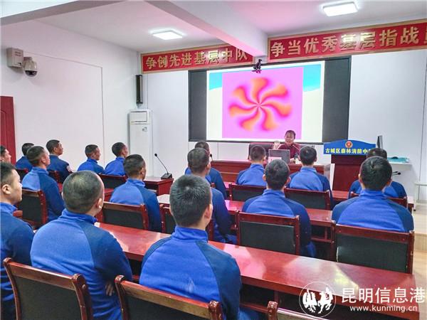 開展壓力測試。馬繽攝