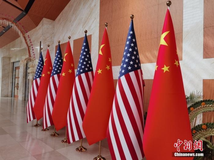 當(dāng)?shù)貢r(shí)間11月14日下午，國(guó)家主席習(xí)近平在印度尼西亞巴厘島同美國(guó)總統(tǒng)拜登舉行會(huì)晤。<a target='_blank' href='/'>中新社</a>記者 郭金超 攝