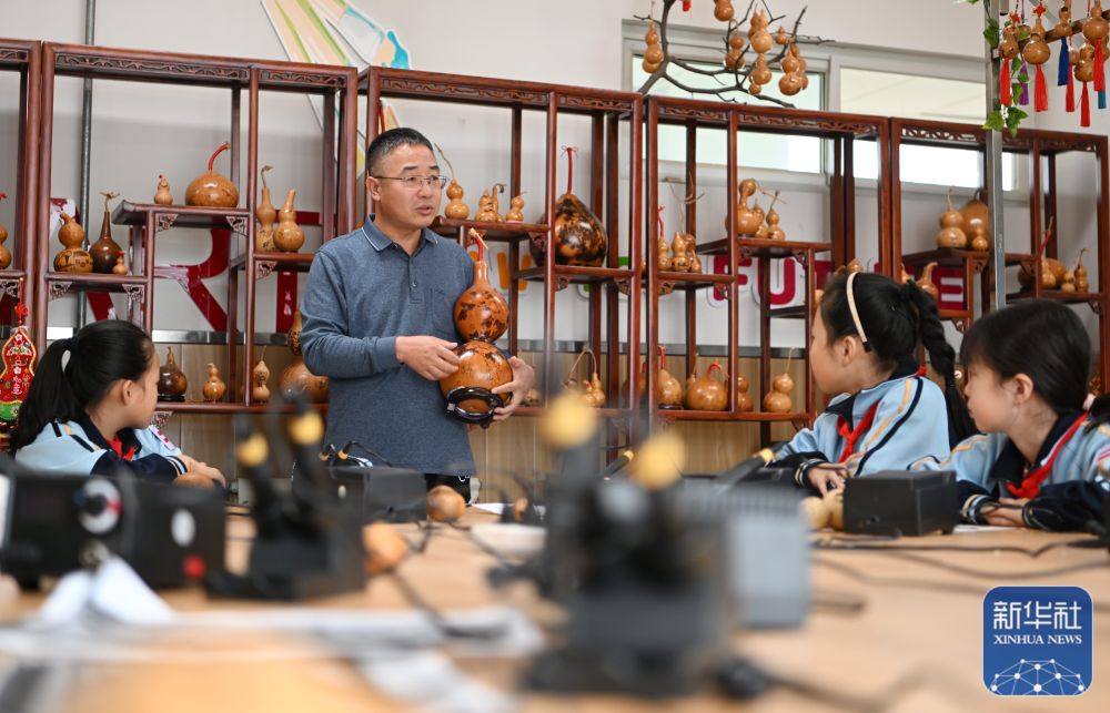 5850e3356cb0444daaea4a4716c93a9c