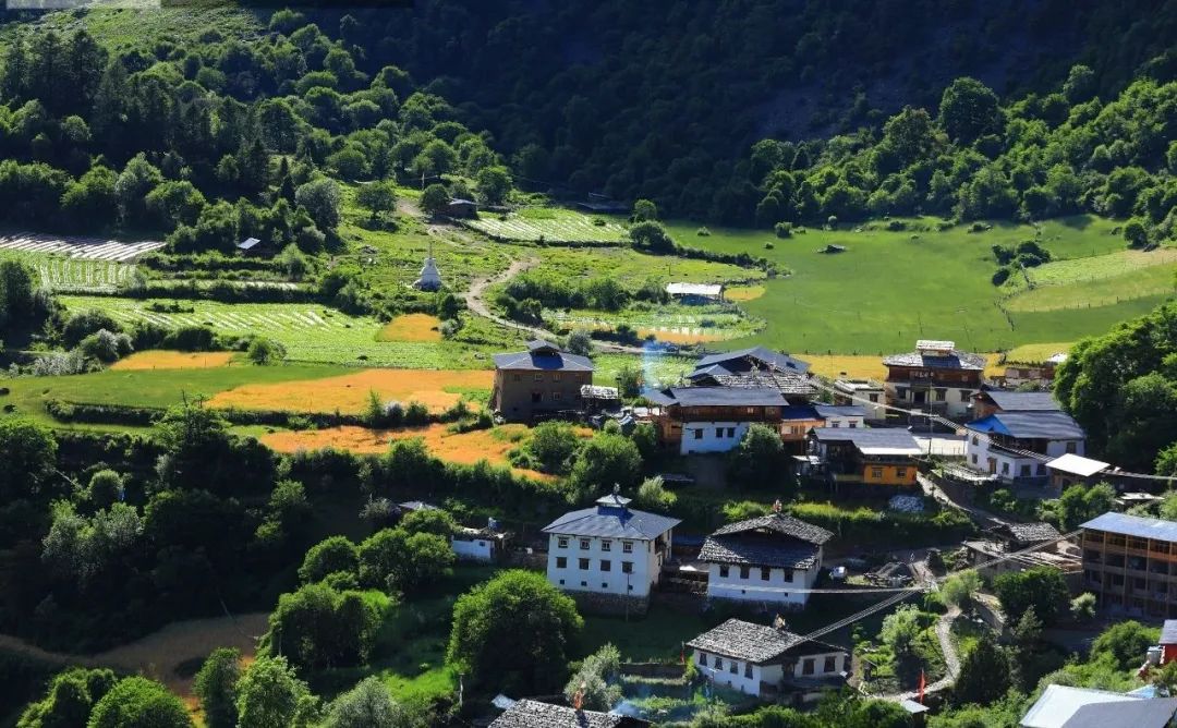 雨崩 圖自德欽梅里雪山國家公園
