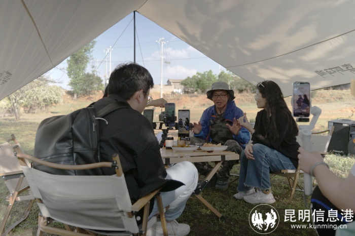 1050264_700x700 1050264_700x700