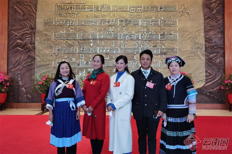 00305196560_984481712 00305196560_984481712