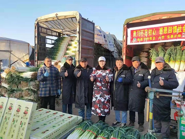 毛勇習和自己的員工在春節(jié)期間全力保供。人民網記者李棟攝