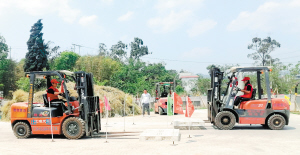 農(nóng)村勞動力參加職業(yè)技能培訓(xùn)。