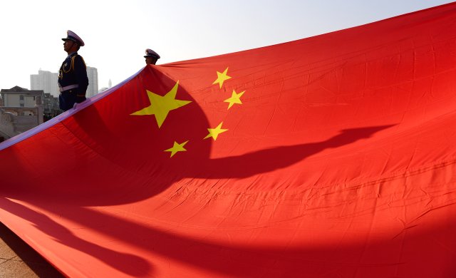 同升國旗·同唱國歌暨北京市天安門地區(qū)管理委員會贈送國旗儀式。曾永洪 攝 (5).JPG