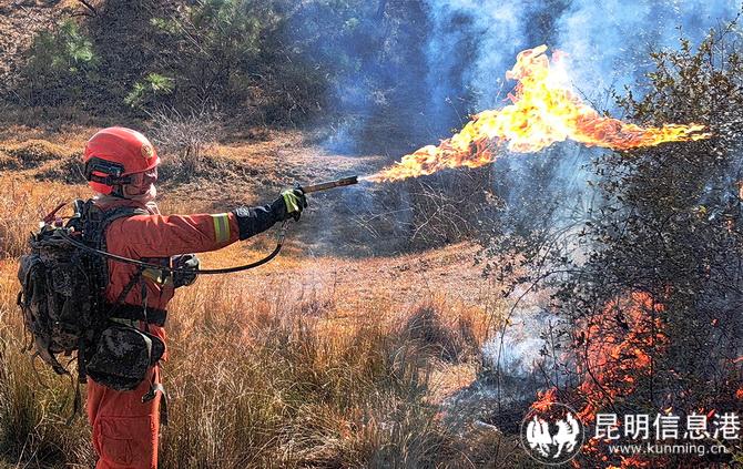 中隊(duì)改裝試訓(xùn)點(diǎn)火器2 中隊(duì)改裝試訓(xùn)點(diǎn)火器2