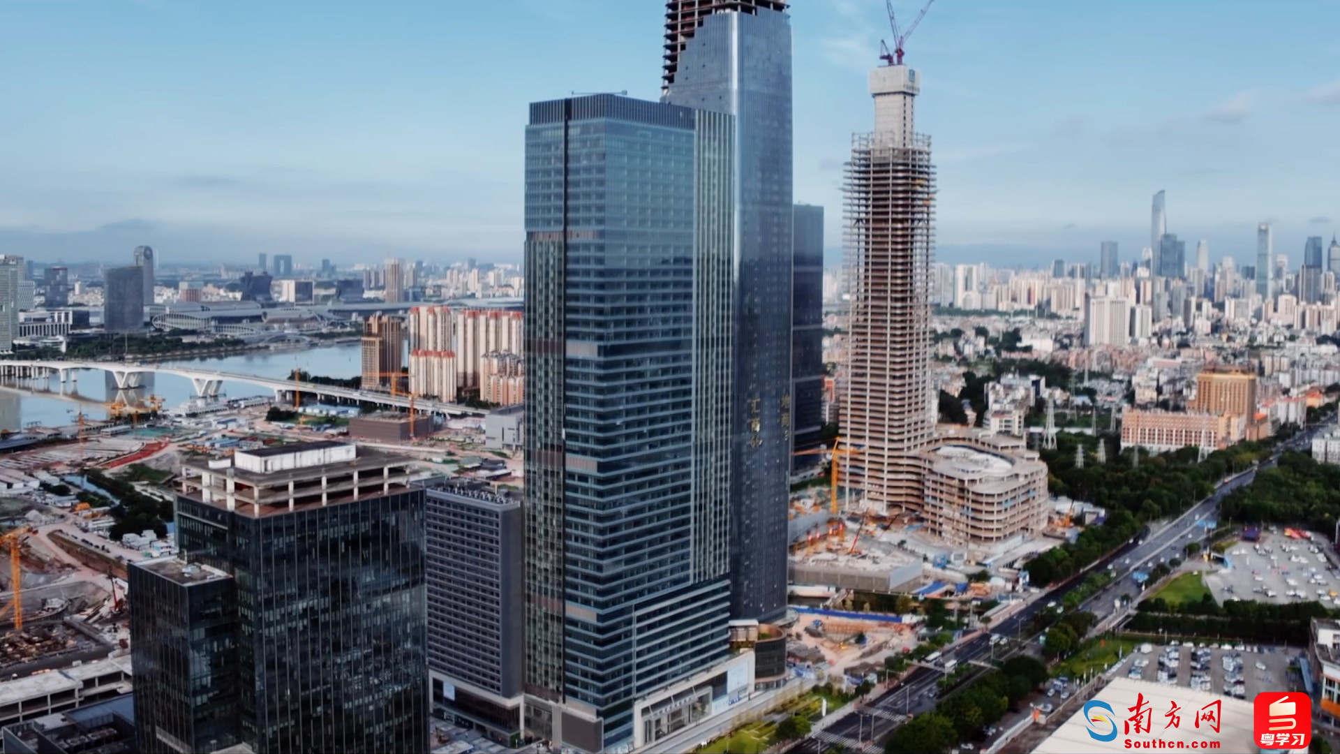 天河區(qū)匯金國(guó)際金融中心。