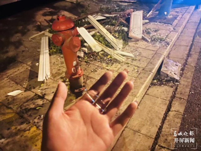 昆明一臨街店面夜間突發(fā)爆炸