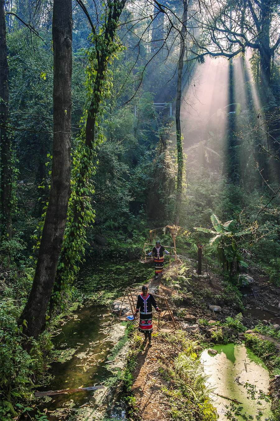 神秘佤寨 張家強(qiáng).jpg