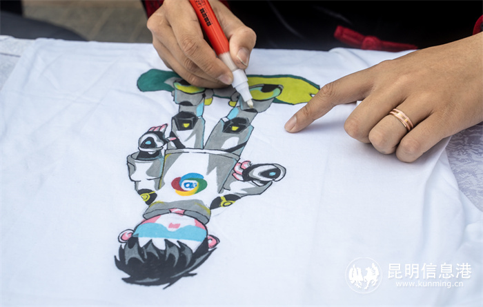 手繪師現(xiàn)場(chǎng)創(chuàng)作 手繪師現(xiàn)場(chǎng)創(chuàng)作
