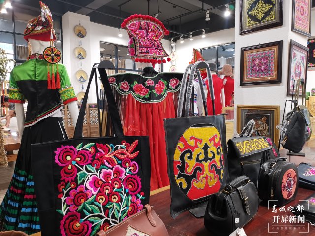 楚雄彝繡館（春城晚報-開屏新聞記者 張勇 攝）