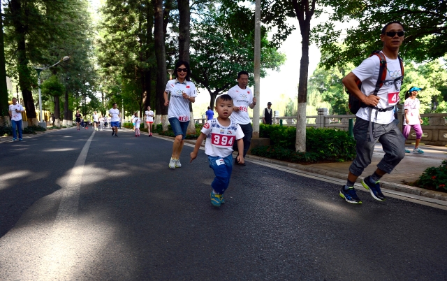 最小的跑步參賽者