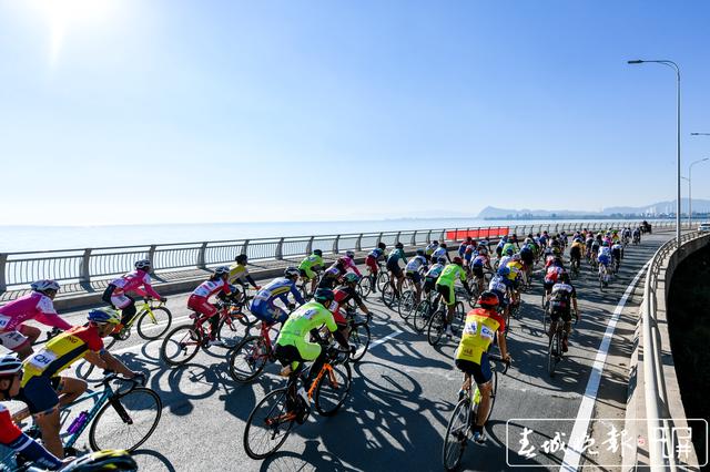 2020昆明環(huán)滇池高原自行車邀請(qǐng)賽（賽事組委會(huì) 供圖）