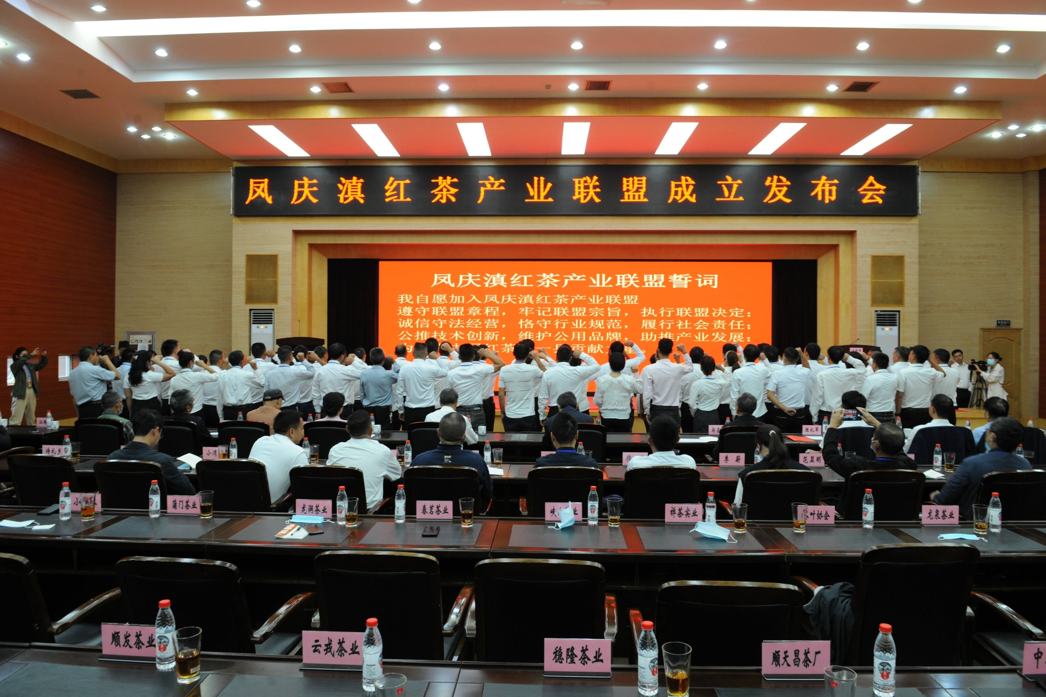 1683683128474214.jpg 4df834d8e299445d940d125936641c04.jpg