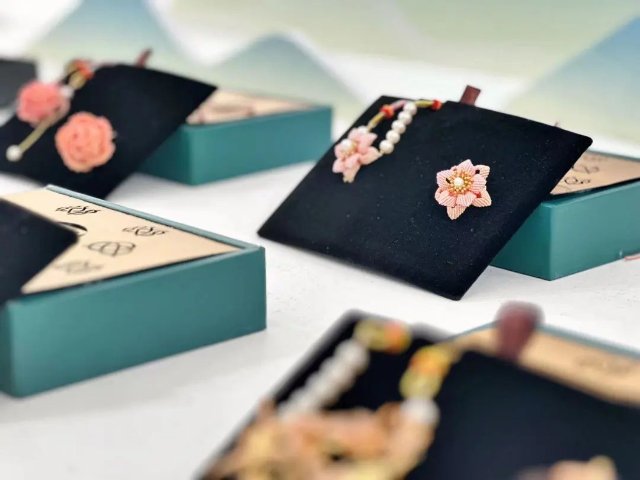 “中國(guó)禮物”驚艷亮相騰沖 圖源云南省文化和旅游廳