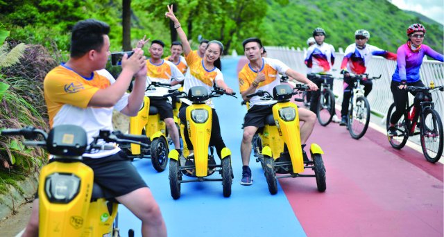 61、騎行怒江大峽谷 -楊海冬攝.jpg