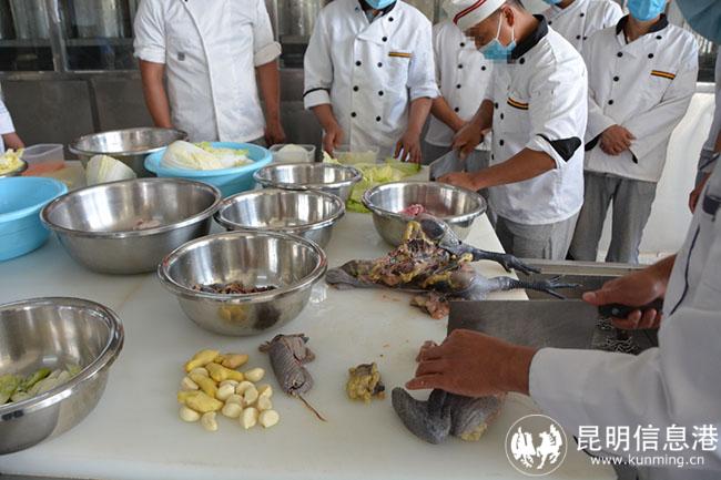 mmexport1686020898063(1)