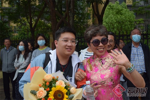 直播間：2023年高考直播