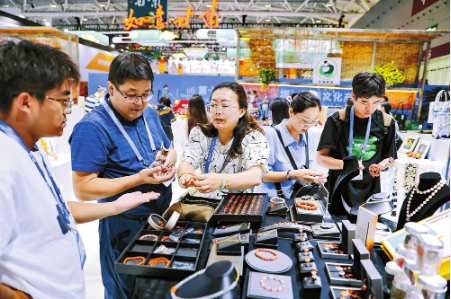 【聚焦深圳文博會(huì)】懷抱希望 放飛夢(mèng)想