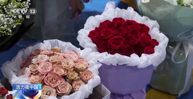 央視聚焦云南斗南花卉交易市場(chǎng)7.png