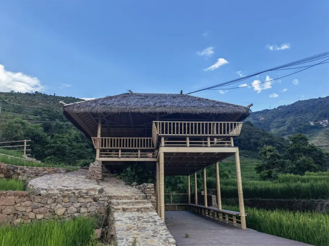 讓游客休息觀景亭.jpg 圖片