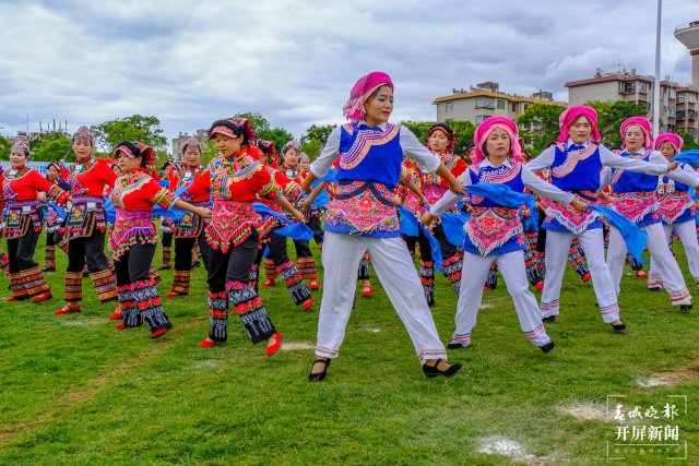 千人“撾樂” (李繼明攝 ) (8).jpg