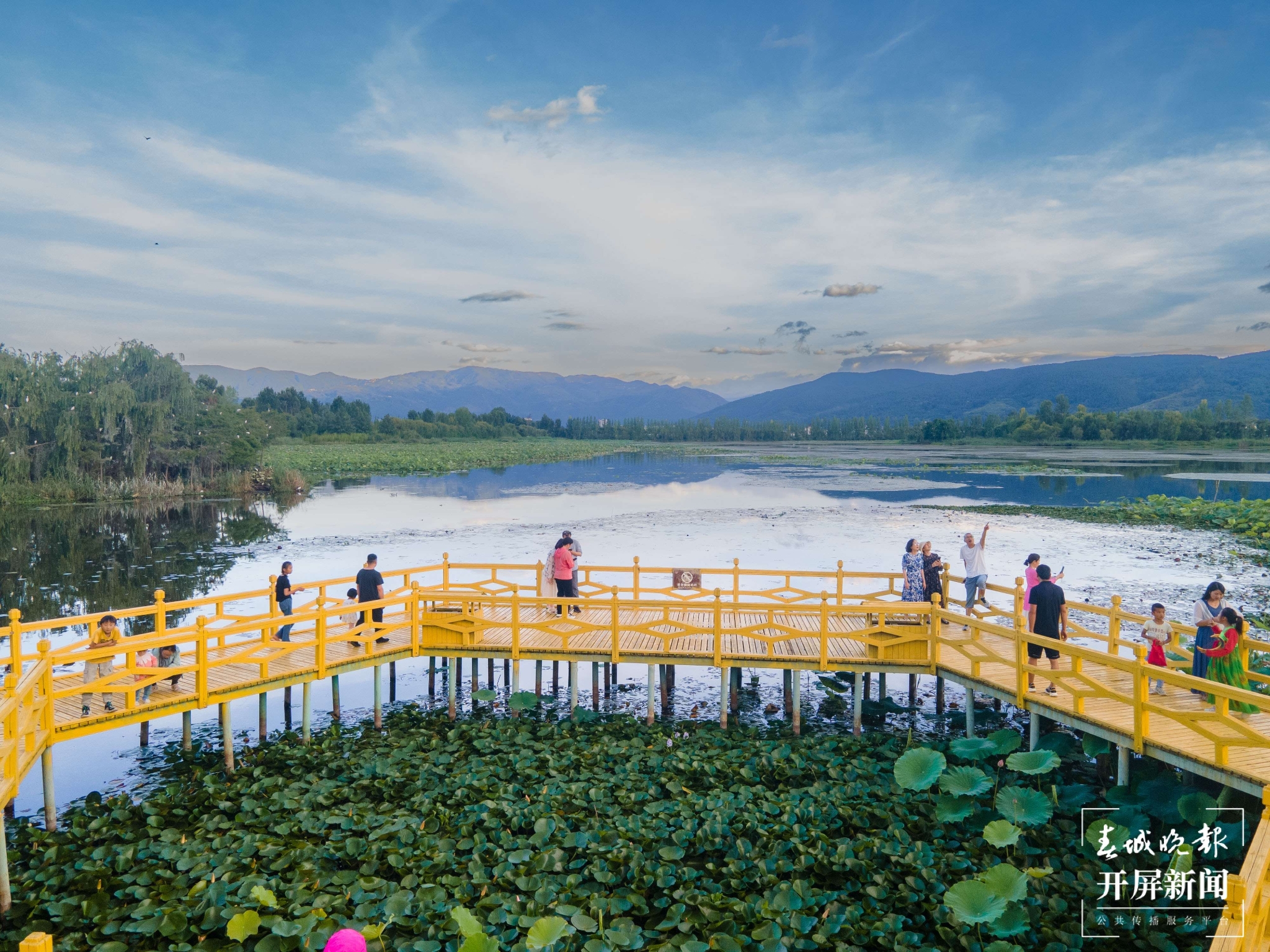 （昆滇傳內(nèi)容）有一種叫云南的生活 大理洱源茈碧湖：度夏賞荷正當時（有視頻） (16).jpg