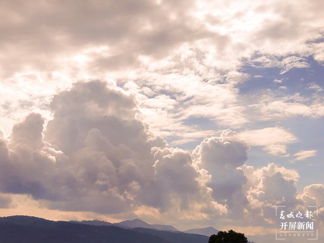 大理彌渡:彩云宛如宮崎駿漫畫的彩色天空 (10).jpg
